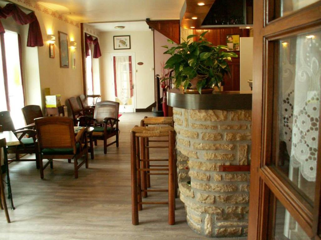 Le Relais Du Pont De Rhodes Frayssinet Bagian luar foto